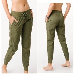 Zyia Olive Green Trail Jogger Track Pants for Effortless Style 2 NWT